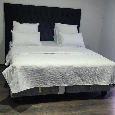 Silent Corner Guest House Roodepoort Eksteriør billede